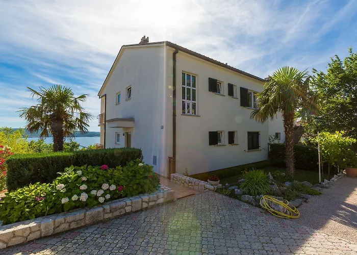 Malerisches Nur 500 Meter Zum Mit Meerblick, Grillbereich, Parkplatz Crikvenica