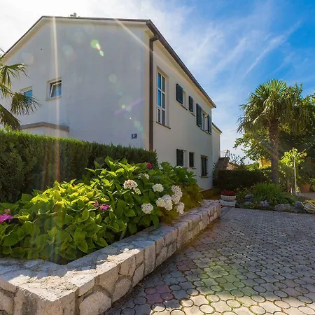 Malerisches Nur 500 Meter Zum Mit Meerblick, Grillbereich, Parkplatz Lejlighed Crikvenica