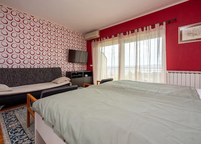 Malerisches Nur 500 Meter Zum Mit Meerblick, Grillbereich, Parkplatz * Crikvenica