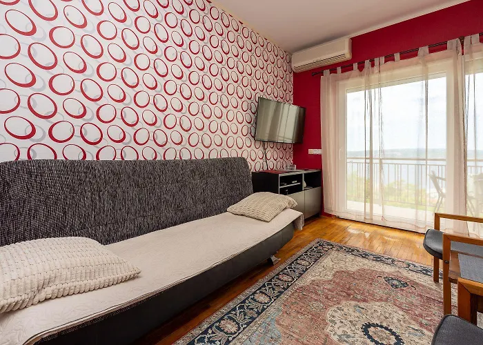 Malerisches Nur 500 Meter Zum Mit Meerblick, Grillbereich, Parkplatz Apartamento Crikvenica