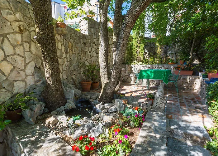 Malerisches Nur 500 Meter Zum Mit Meerblick, Grillbereich, Parkplatz Crikvenica